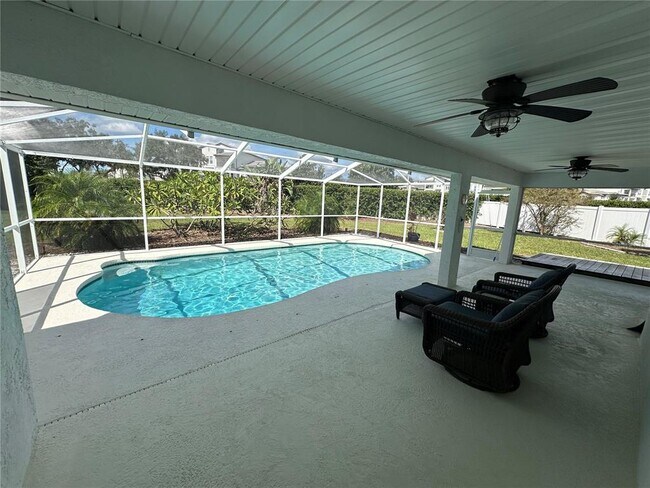 Building Photo - 1510 Oracle Dr