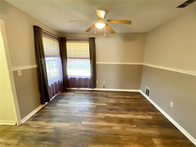 Building Photo - 2913 Longbrooke Way