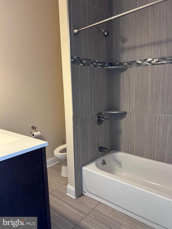 Building Photo - 1400-14 S Darien St