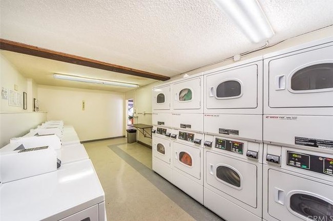 Laundry Room - 1707 Pacific Coast Hwy