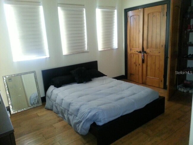 Building Photo - 1953 Freedom Dr