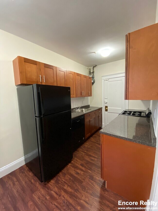 Building Photo - 1167 Boylston St