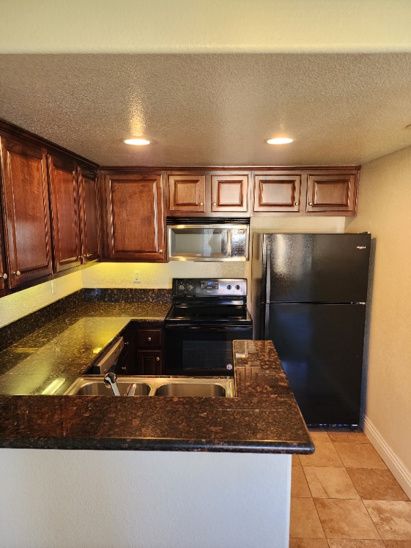 Building Photo - 3969 Nobel Dr