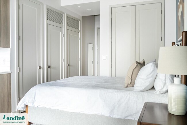 Building Photo - 151 S State St