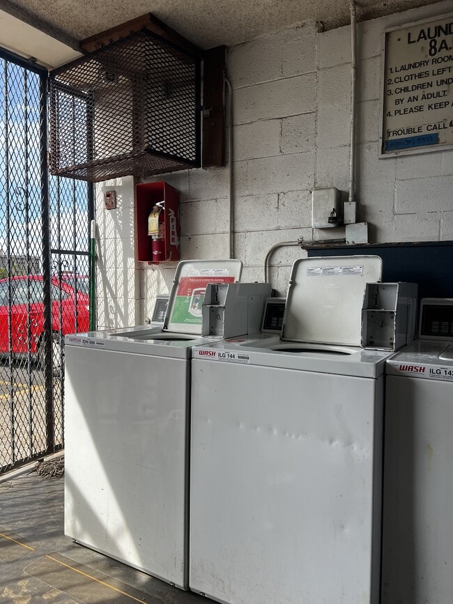 Building Photo - 94-309-249 Waikele Rd