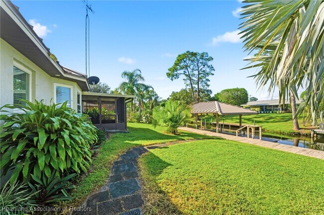 Building Photo - 105 Fern Ct