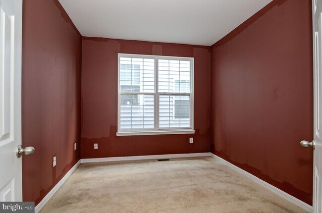 Building Photo - 3401 Eagle Ridge Dr