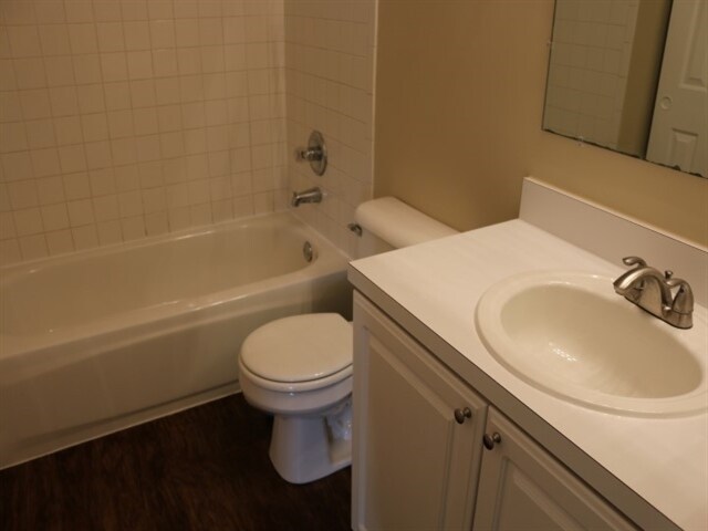 Building Photo - 5411 Meadow Grove Dr