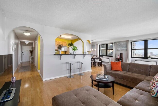 Building Photo - 7855 JFK Blvd E