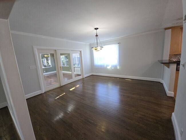 Building Photo - 229 S Blake Rd
