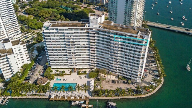 Building Photo - 20 Island Ave