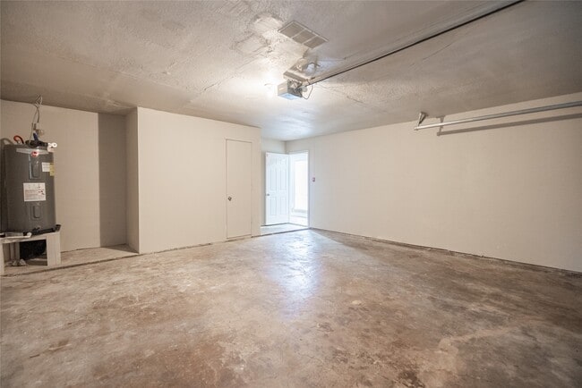 Building Photo - 13314 Ravensway Dr