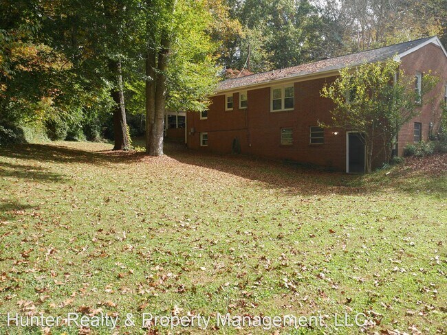 Building Photo - 4 br, 3 bath House - 3909 Guinevere Lane