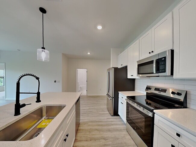 Building Photo - 1132 Albert Ave