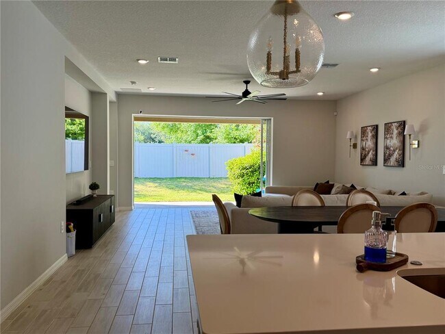 Building Photo - 2679 Ridgetop Ln