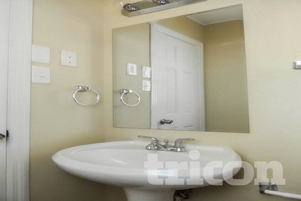 Building Photo - 1679 Cardinal Rd