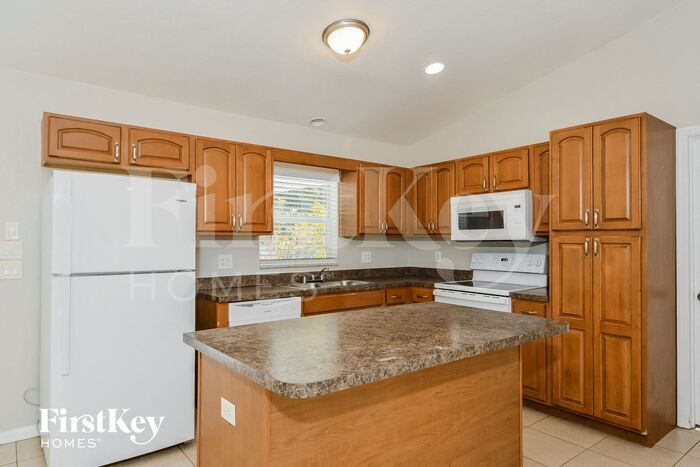 Building Photo - 5067 Brack Ave