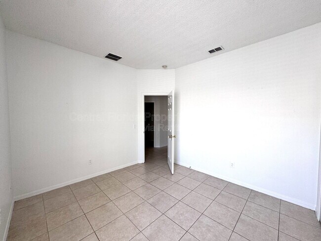 Building Photo - 14460 Huntcliff Park Way