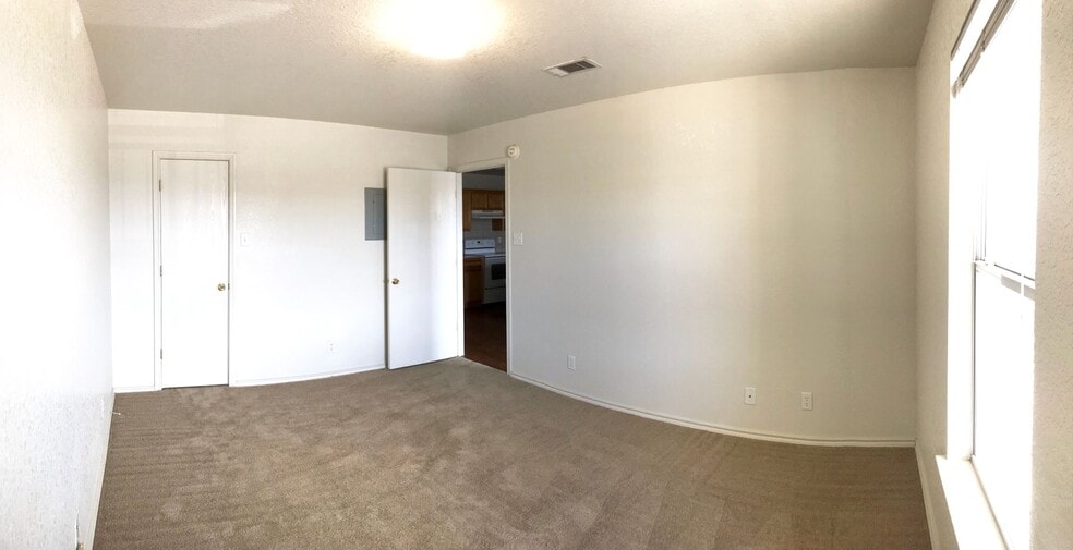 Building Photo - 411 E Central Texas Expy