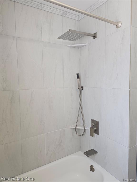 Building Photo - 3551 W 14 Mile Rd