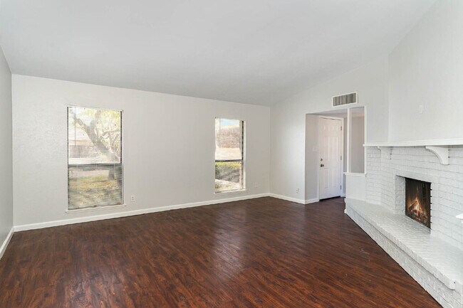 Building Photo - Charming 3-Bedroom Home in Fort Worth