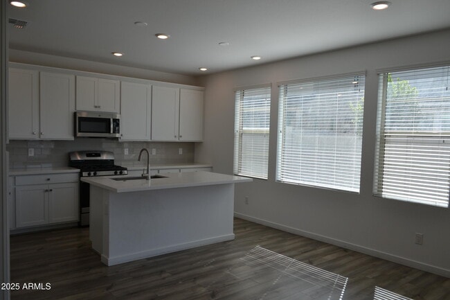 Building Photo - 4808 S Ferric