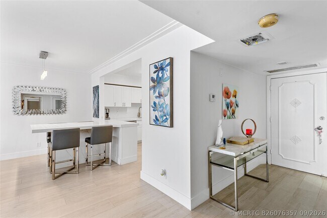 Building Photo - 3850 Galt Ocean Dr