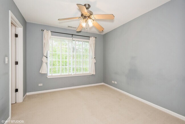 Building Photo - 2115 Pembridge Dr