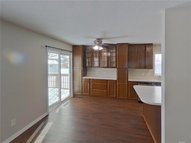 Building Photo - 1442 Laurel Ave