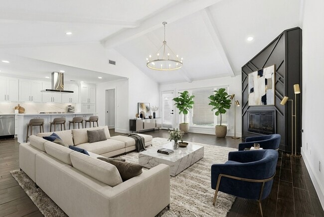 Building Photo - 2410 Del Norte St