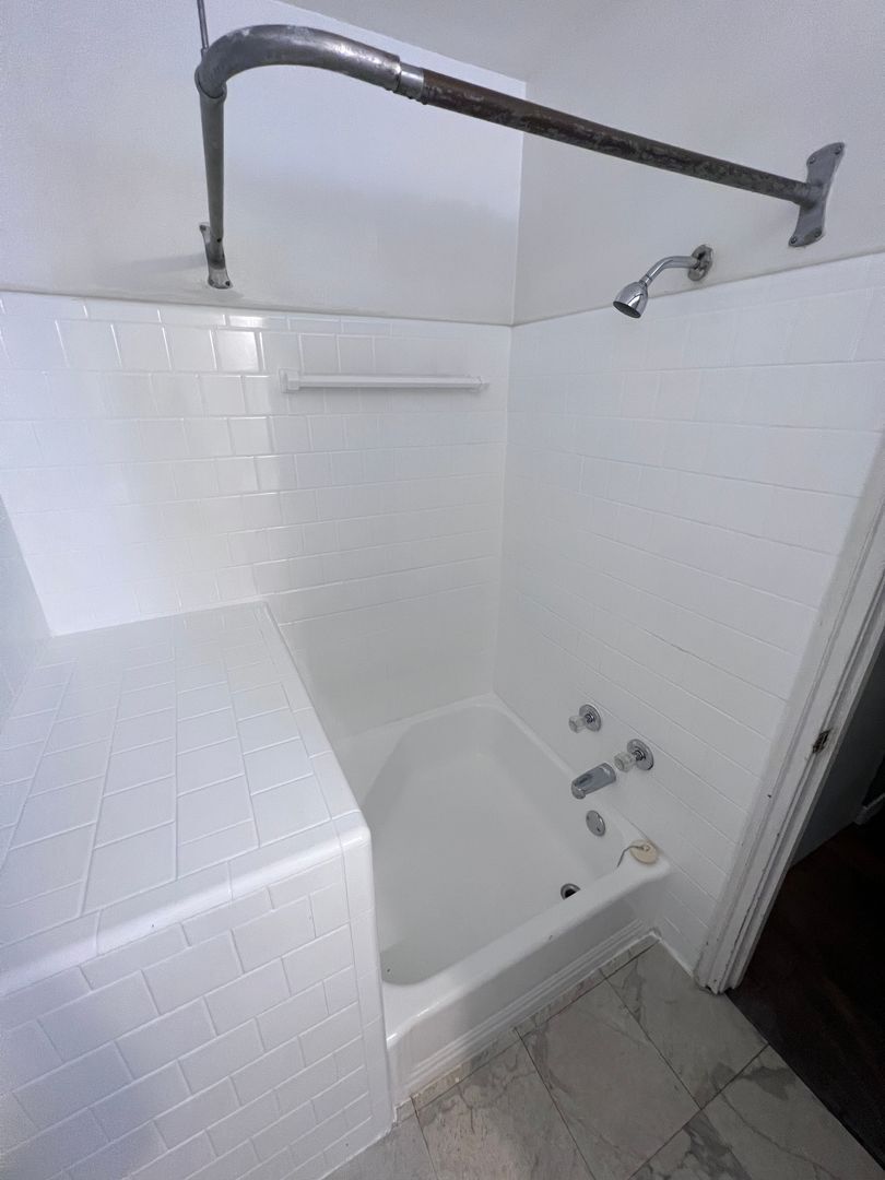 Building Photo - Charming 2 Bed, 2 Bath Home on North Dean