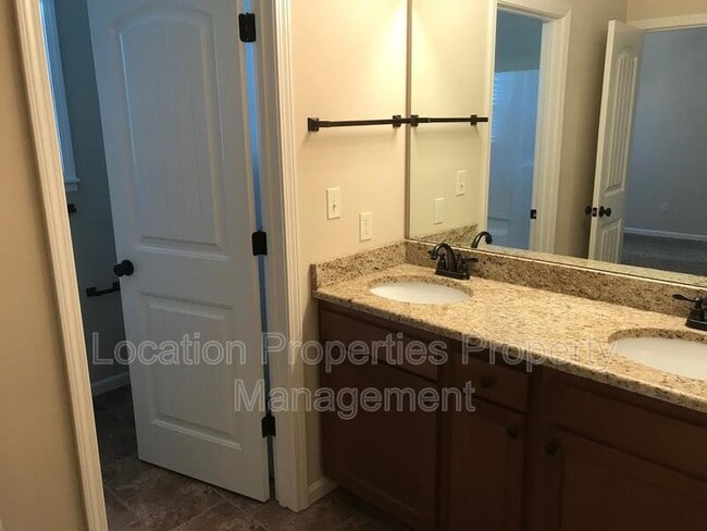 Building Photo - 3413 Chance Ln