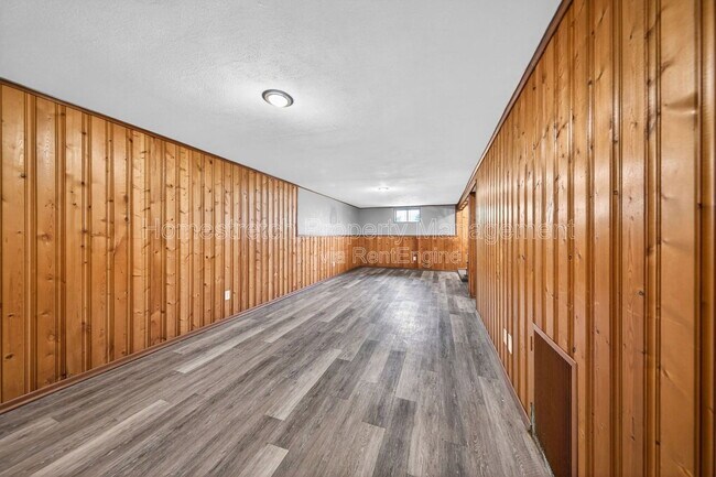 Building Photo - 10201 Surf Dr