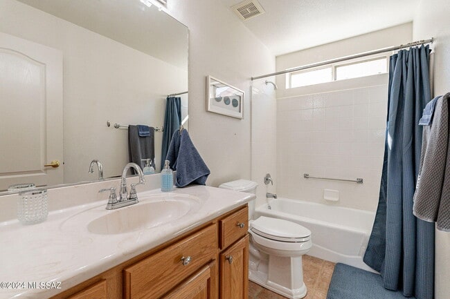 Building Photo - 36500 S Rock Crest Dr