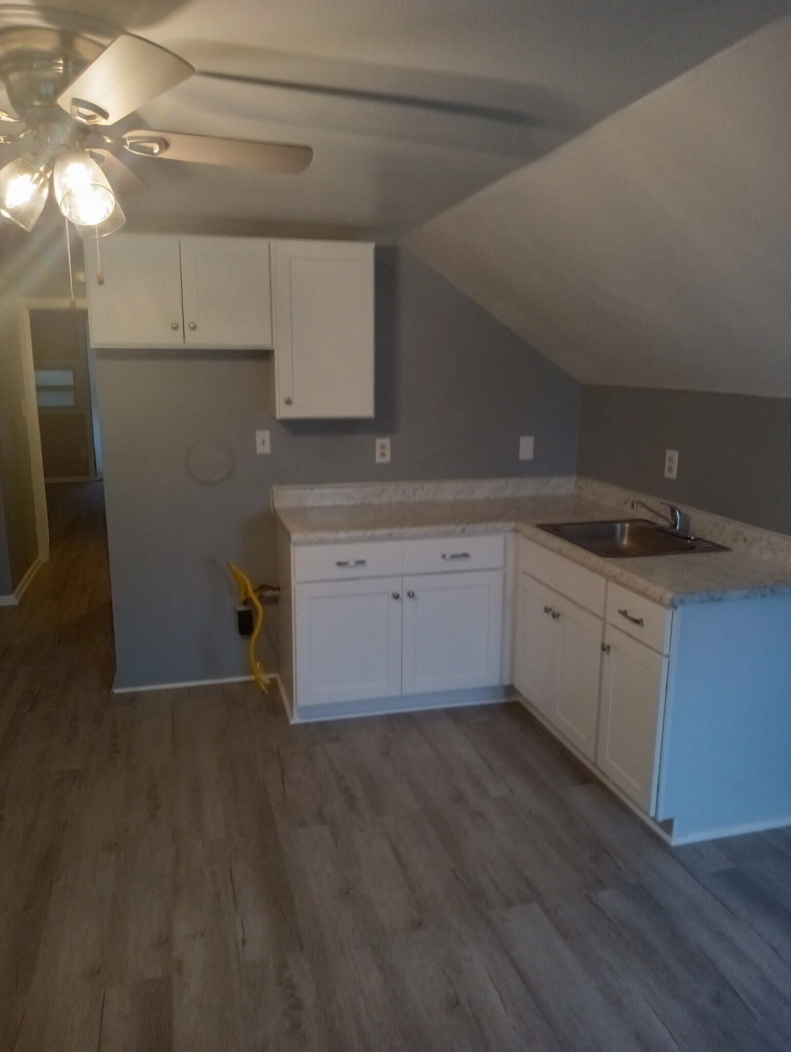 Building Photo - 1560 Corbin Ave