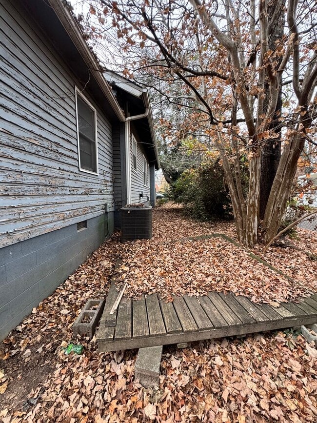 Building Photo - 4/2 home in Shelby, NC