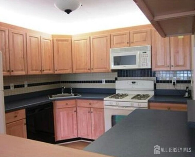 Building Photo - 405 Danbury Ln