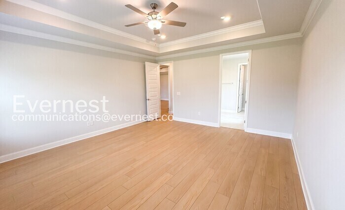 Building Photo - 22651 Donahue Dr