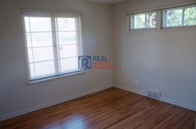 Building Photo - 461 S Kearney St