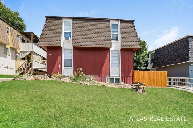 Building Photo - 331 N Columbine St