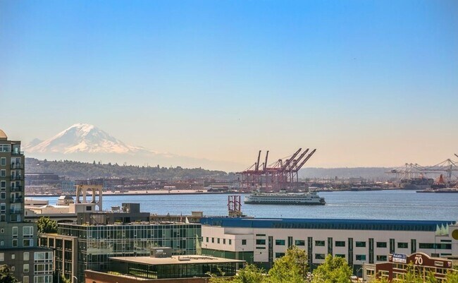 Building Photo - Beautiful 1 bed 1 bath Belltown!