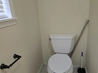 Building Photo - 906 Pearson Dr