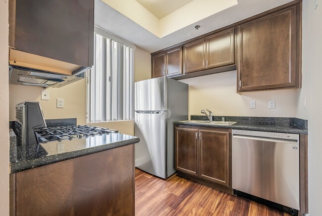 Building Photo - Essex Properties at Miracle Mile