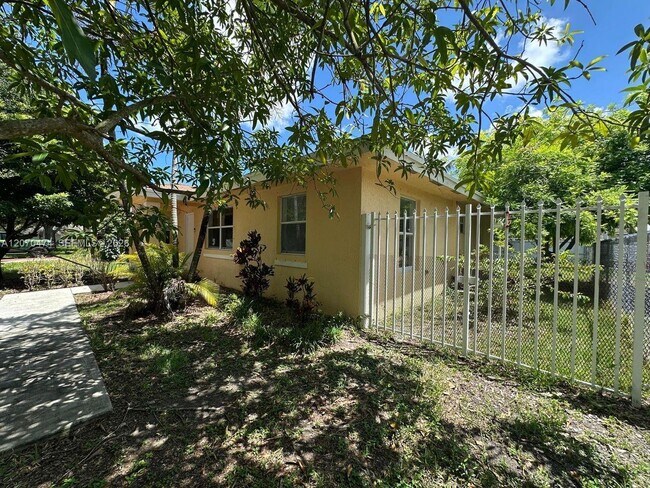 Building Photo - 14152 SW 288th Terrace