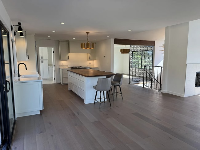 Building Photo - 2940 Sunset Hills