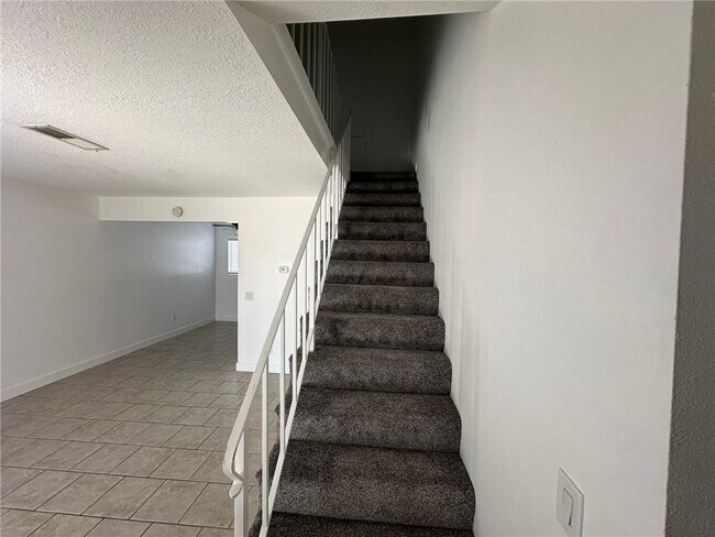 Building Photo - 1501 E Fairfield Ct
