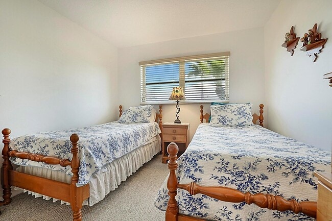 Building Photo - 2703 Dudley Dr W