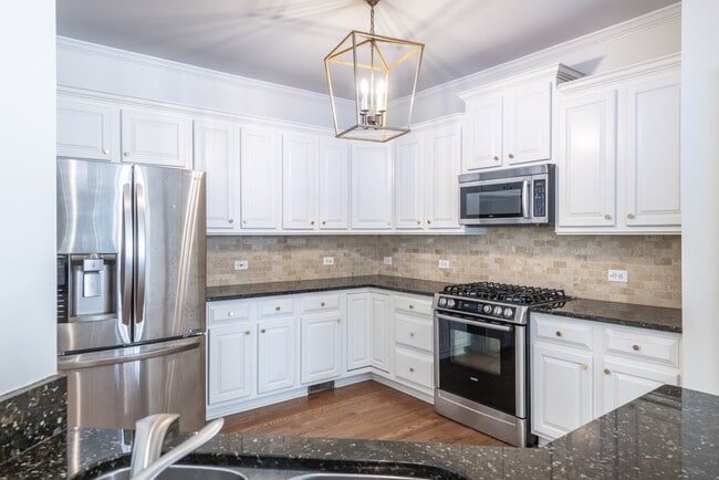 Building Photo - 5707 Community Ln