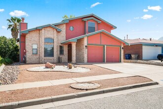 Building Photo - 4644 Loma De Cobre Dr