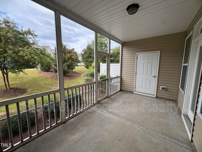 Building Photo - 1215 Alston Forest Dr